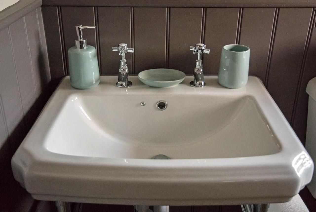 The Crown Inn Gayton  Habitación foto